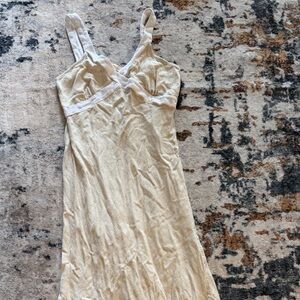 Monteau Cream and White Textured Top